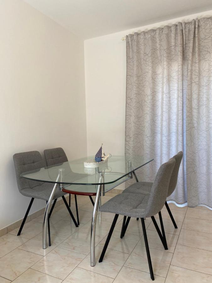 Apartments Mikecin Novigrad  Exterior foto